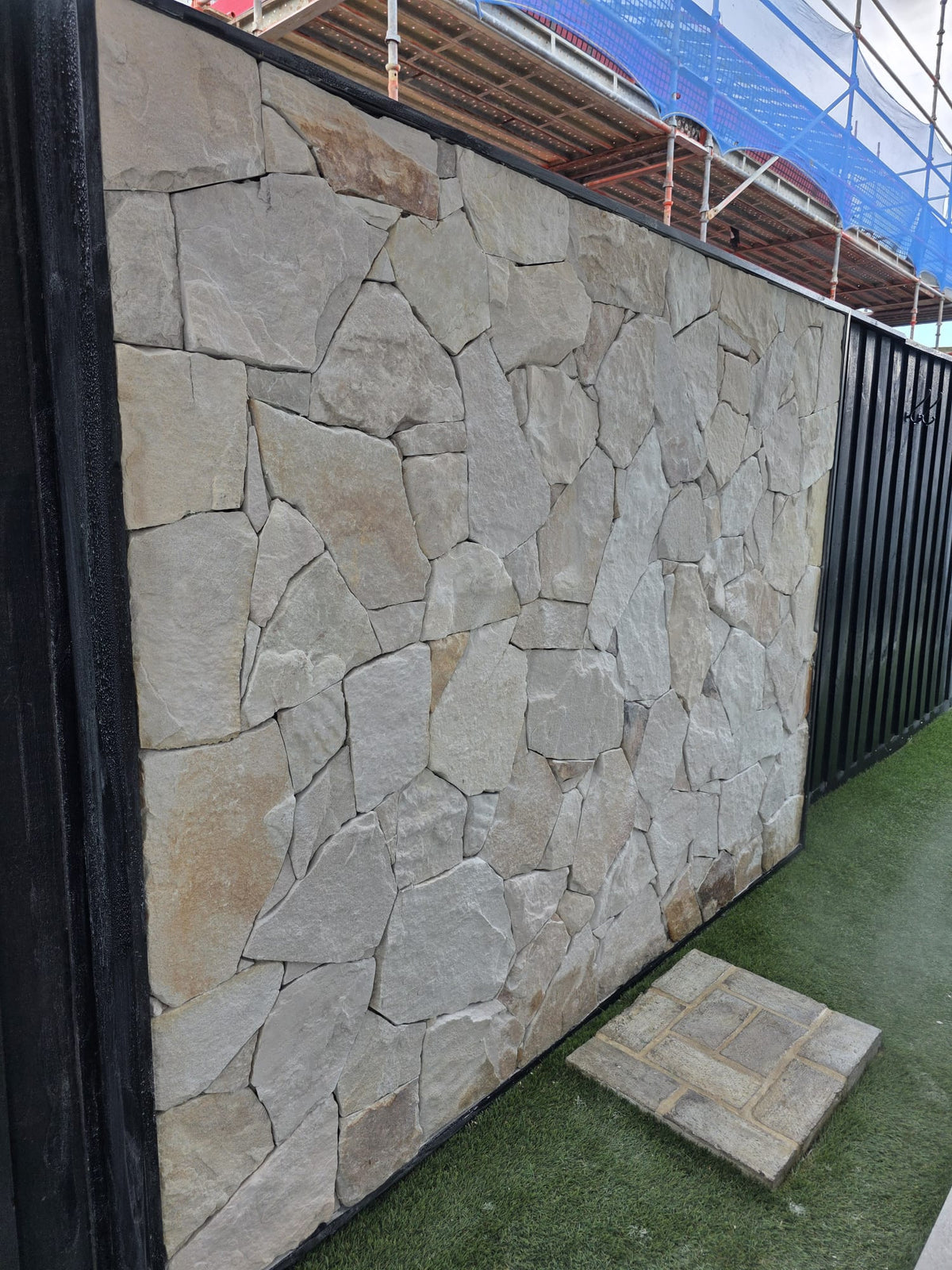 Small feature wall (Dry Stacked)